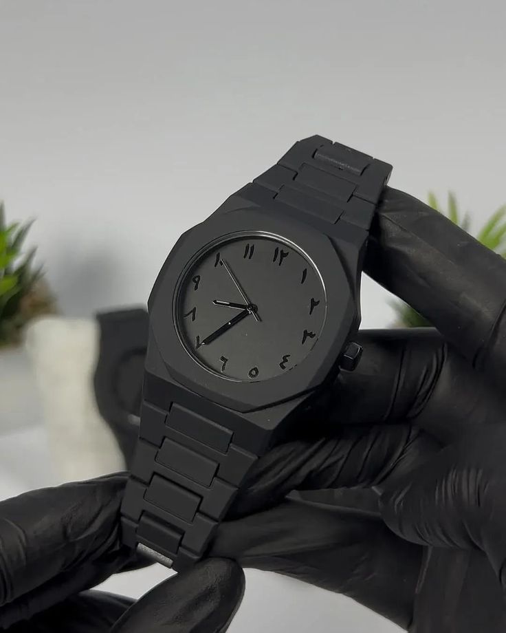 Luxury Stainless Steel Arabic Dial Wrist Watch for Men & Women